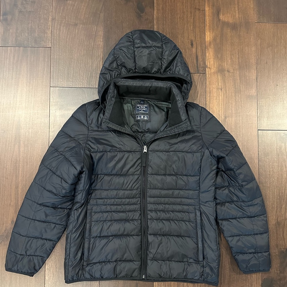 Women’s Abercrombie and fitch black puffer jacket size xl